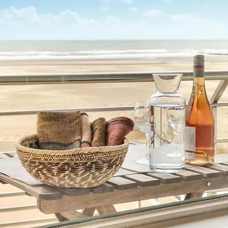 Lejlighed Front In *