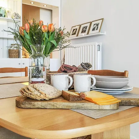 Front In アパート